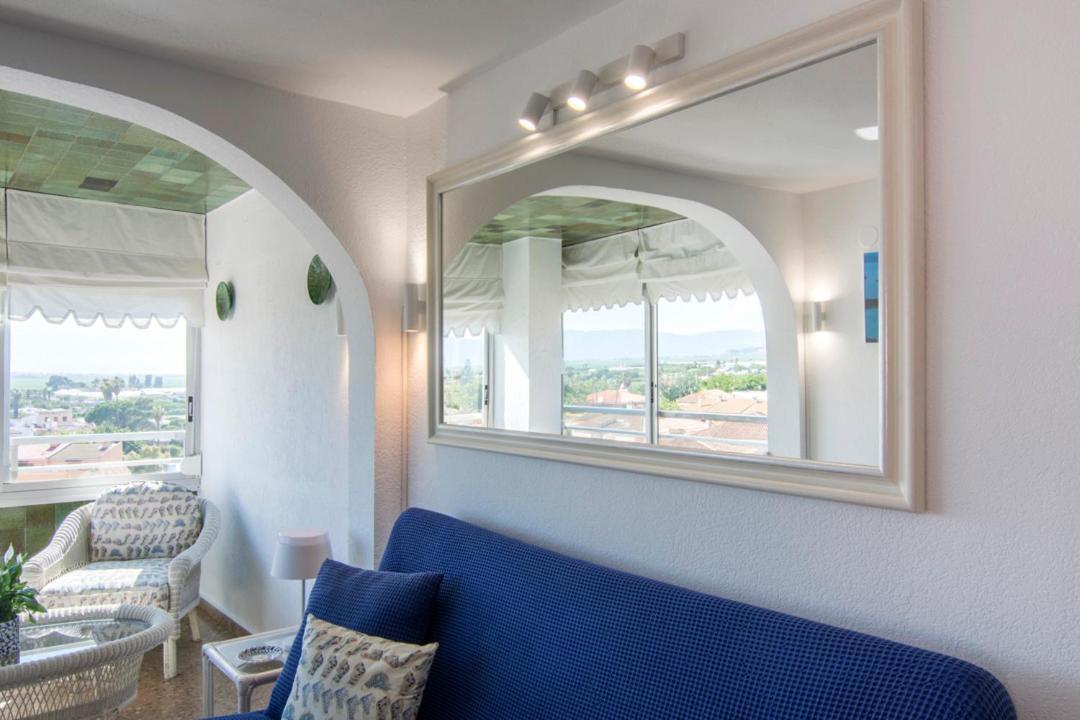 Bright Apartment Steps Away From The Beach マレイニ・ブラウ エクステリア 写真