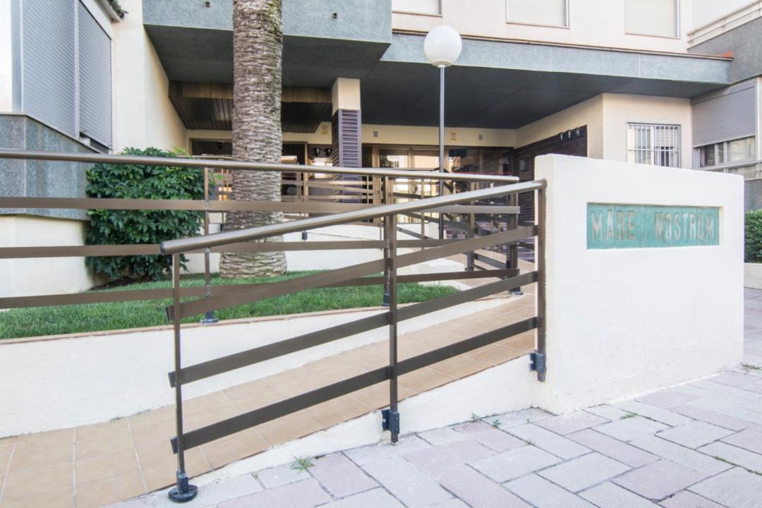 Bright Apartment Steps Away From The Beach マレイニ・ブラウ エクステリア 写真