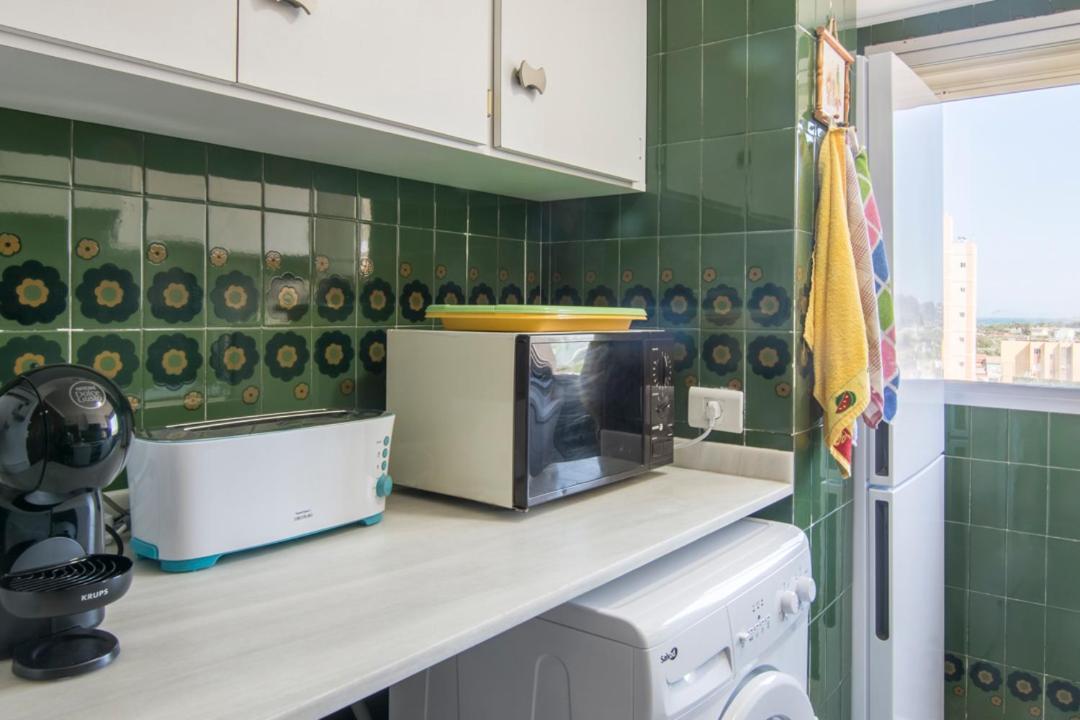Bright Apartment Steps Away From The Beach マレイニ・ブラウ エクステリア 写真