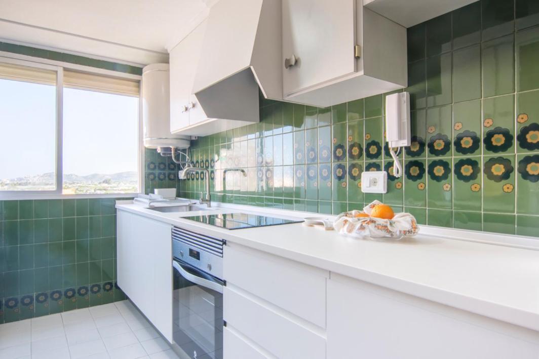 Bright Apartment Steps Away From The Beach マレイニ・ブラウ エクステリア 写真